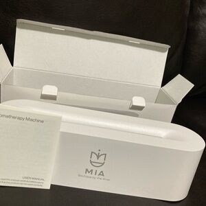 MIA Boutique Aromatherapy Device in White